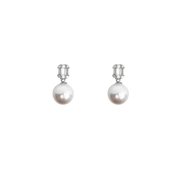 Victoria Pearl Baguette Stud