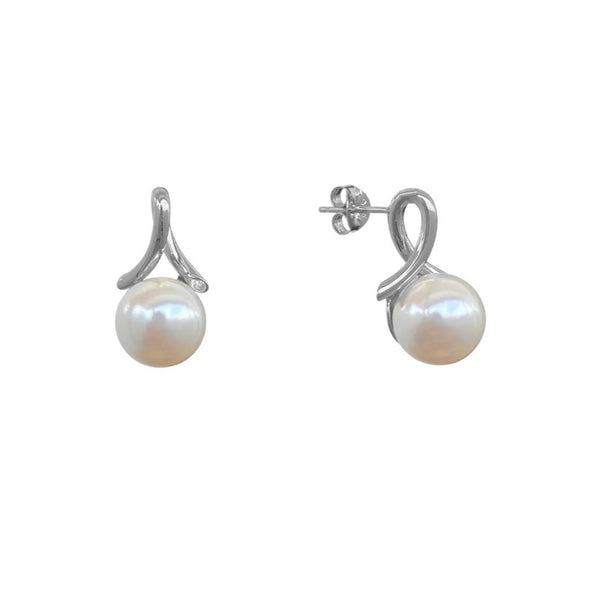 Pearl with a Twist