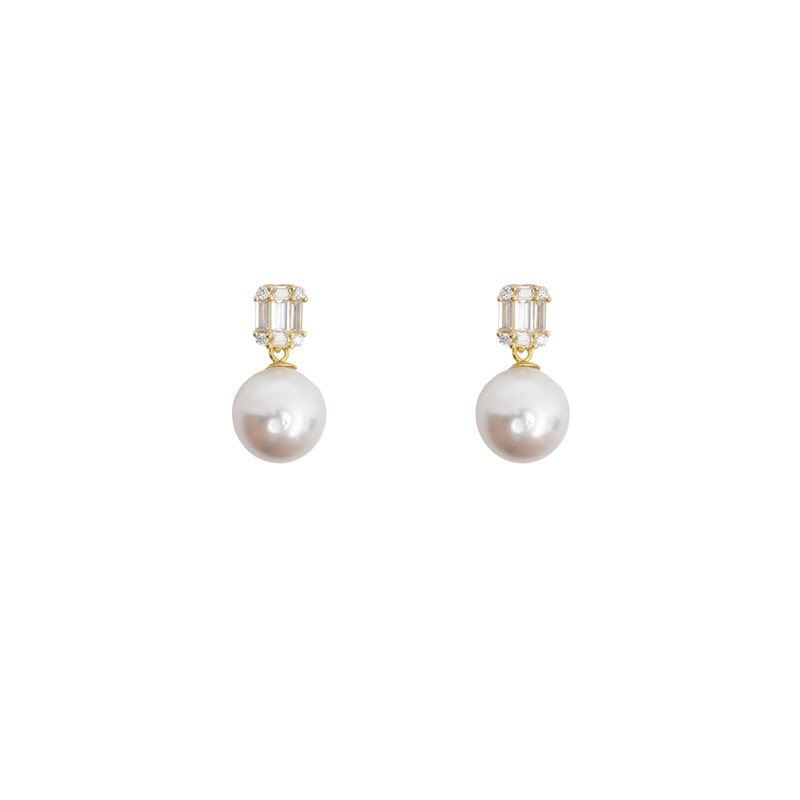 Victoria Pearl Baguette Stud